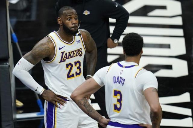 charles-barkley-nobodys-afraid-of-the-lakers.jpg